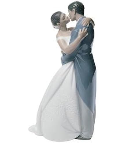Amazon.com: Nao figurine by Lladro 02001613 A Kiss Forever 1613
